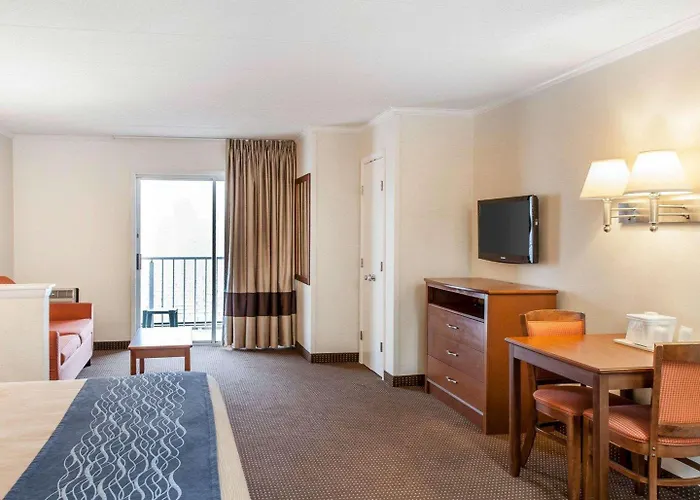 Inn Comfort Ocean Boardwalk 4*