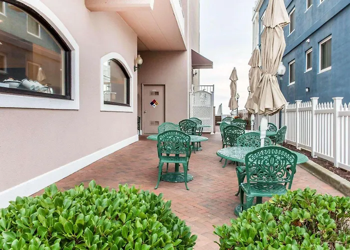 Comfort Ocean Boardwalk Inn