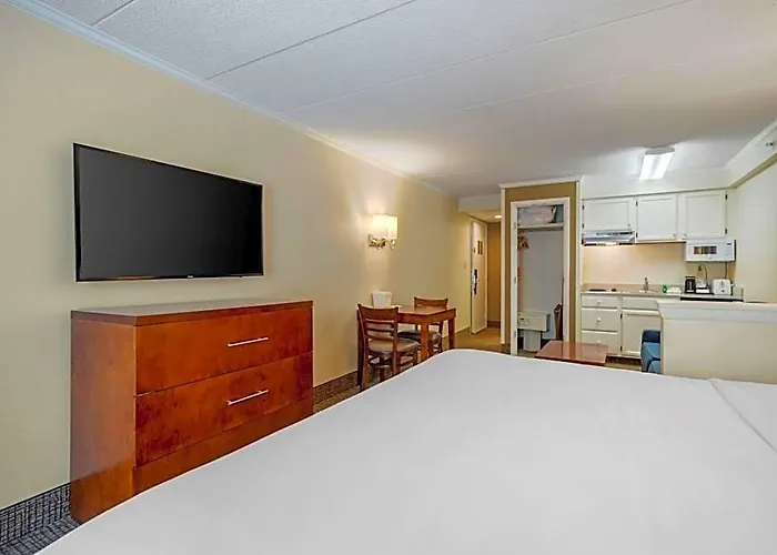 Comfort Ocean Boardwalk Inn 4*